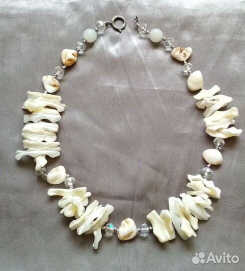 Ожерелье перламутровое