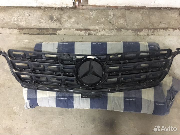 Решетка радиатора Mercedes ml w166
