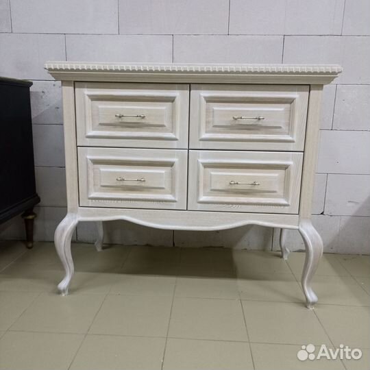 Большой комод ручной работы из массива ясеня