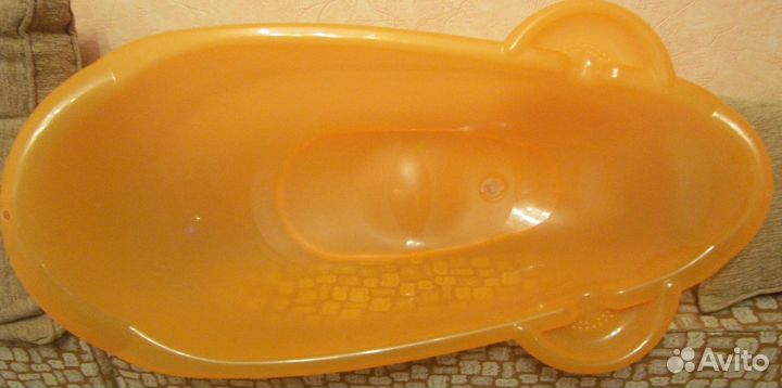 Ванночка со сливом для воды