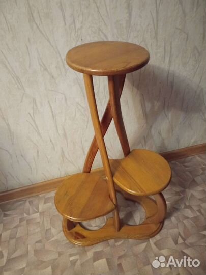 Подставка под цветы