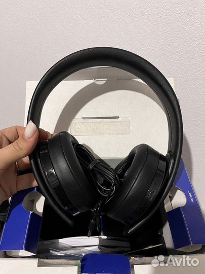 Беспроводные наушники Sony Gold для PS4