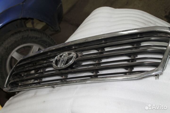 Решетка радиатора toyota land cruiser 100