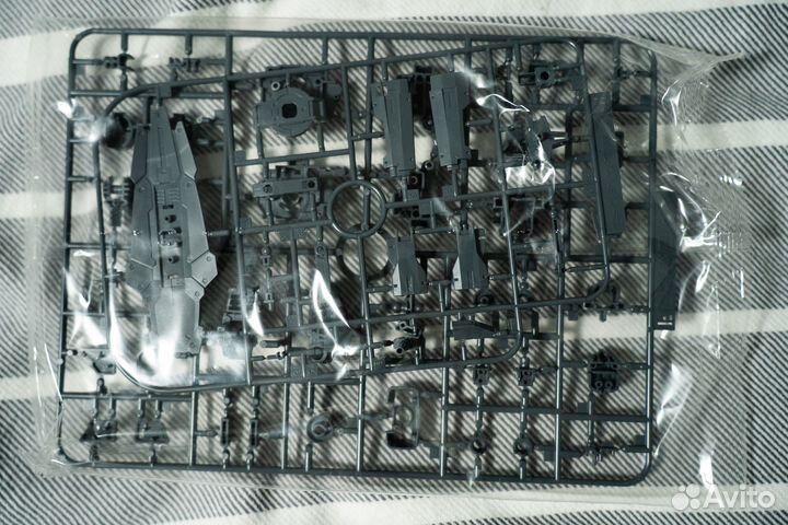 Cборная модель MG Gundam Age-1 Normal от Bandai