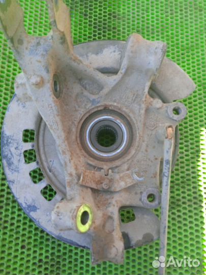 Кулак поворотный задний правый Porsche Cayenne 955