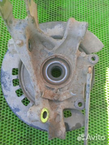 Кулак поворотный задний правый Porsche Cayenne 955