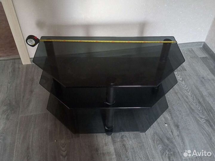 Столик под телевизор и аппаратуру