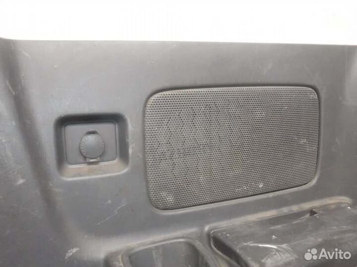 Обшивка багажника задняя правая Toyota Lc Prado