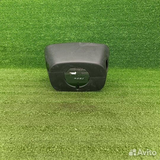 Кожух рулевой колонки Renault Logan 2007