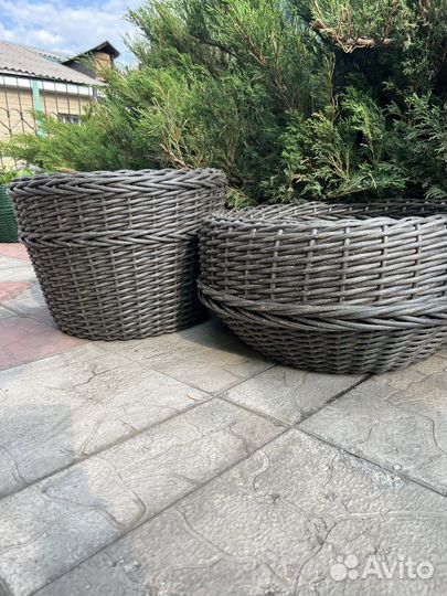 Вазоны из ротанга