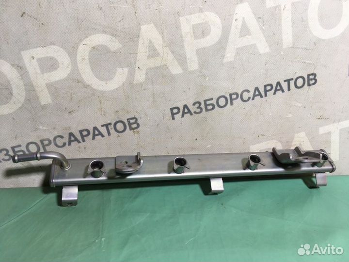 Рейка топливная (рампа) Suzuki Swift 1.5 М15А 2010