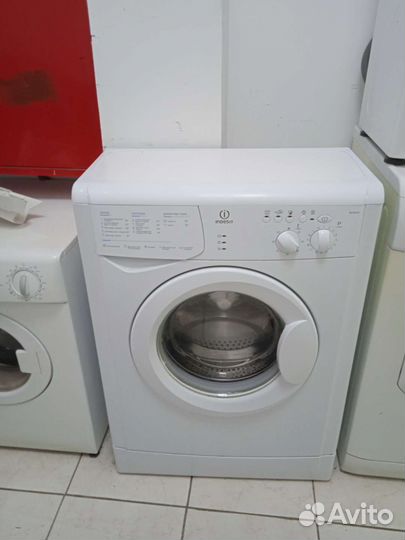 Стиральная машина Indesit узкая