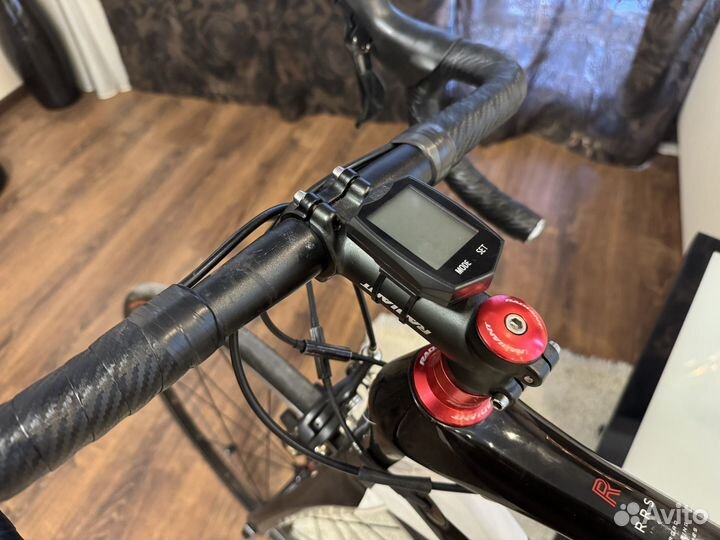 Шоссейный карбоновый велосипед welt R200