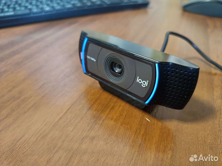 Веб-камера Logitech c920s pro