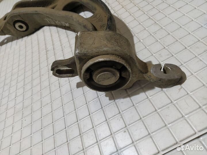 Рычаг передний правый нижний Mercedes W164