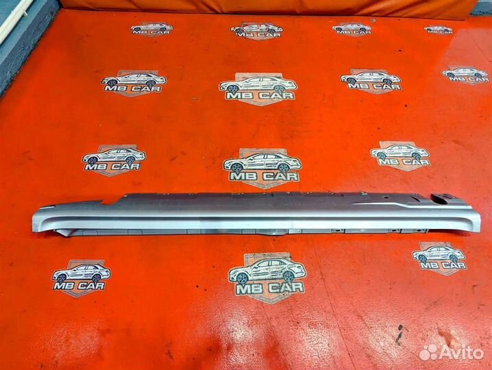 Порог пластиковый правый Vaneo 414 vaneo 166.96