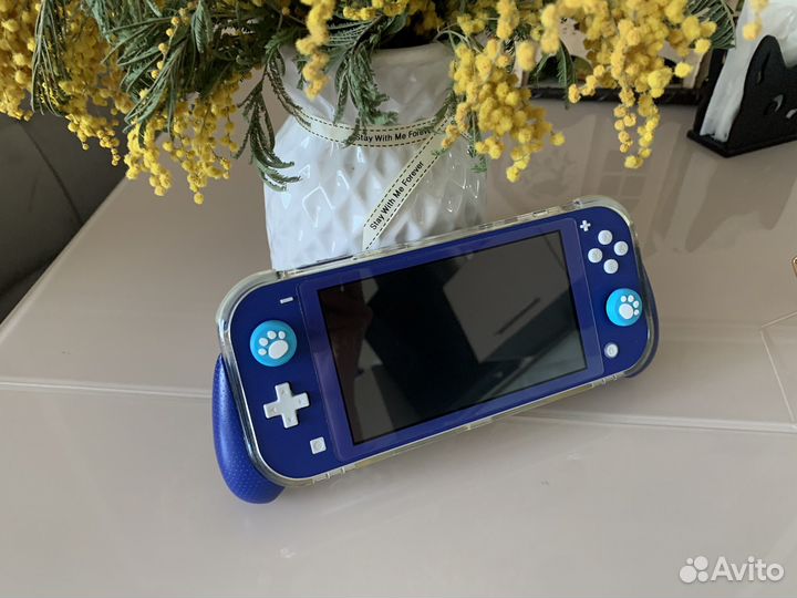 Nintendo switch lite + карта на 128 гб