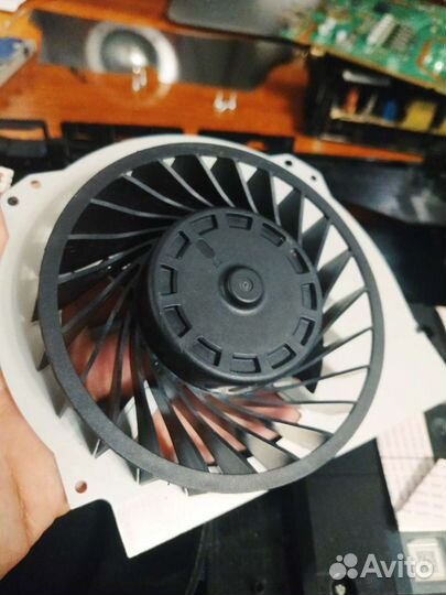 Чистка PS4 от пыли fat pro slim. Замена термопасты