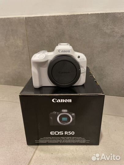 Canon EOS R50 kit 18-45mm White Новые-Гарантия