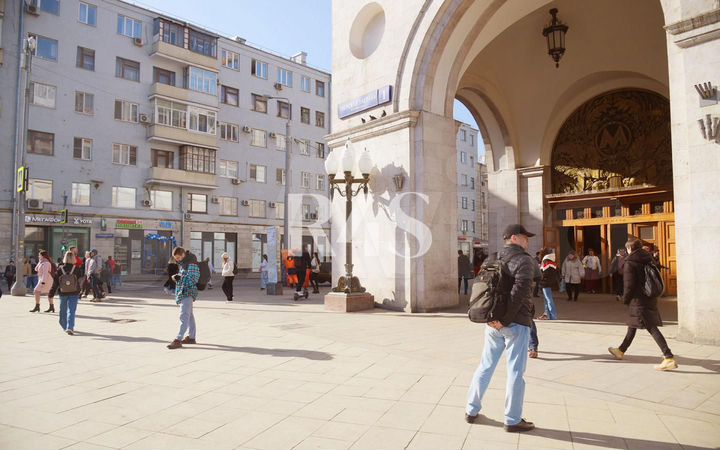 Стрит-ритейл у метро Белорусская