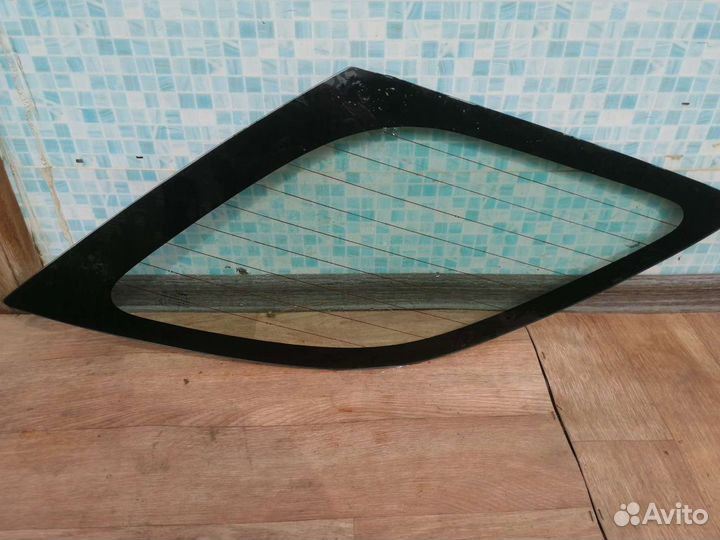 Форточка собачника тойота виста ардео, правая