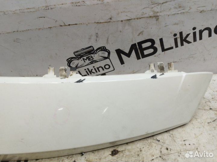 Накладка крыла задняя левая Cadillac Escalade Esv