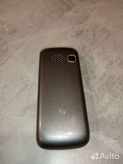 Телефон Fly TS91 на 3симки