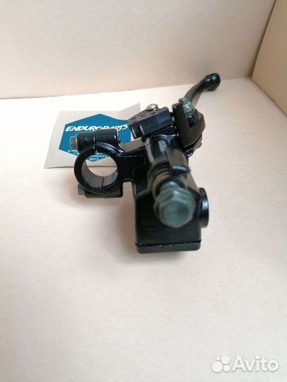 Главный тормозной цилиндр (передний) в сборе M10