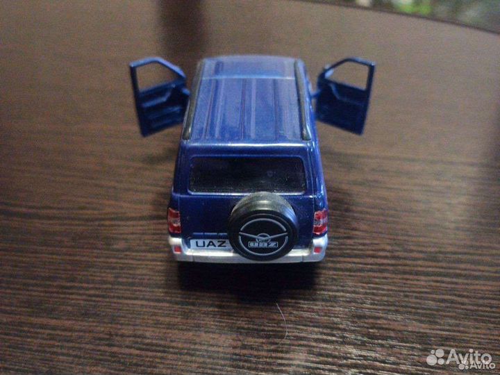 Модель УАЗ 1:43