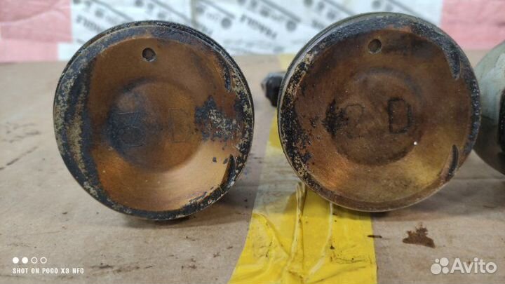 Поршень с шатуном Nissan Almera N16 QG18DE