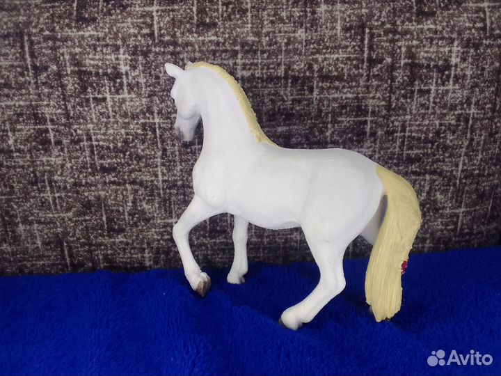 Фигурки лошадей schleich/mojo
