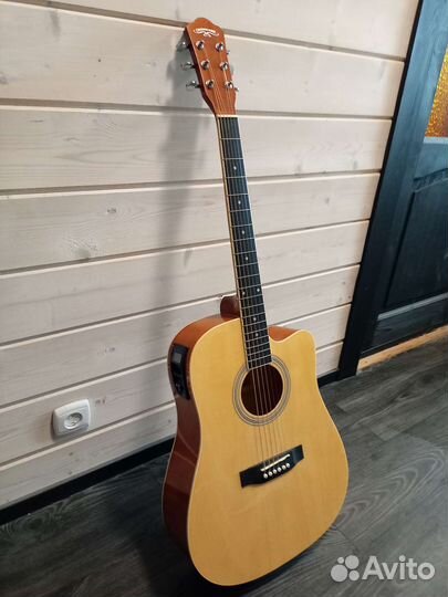 Электроакустическая Гитара Caravan Music HS-4111 E