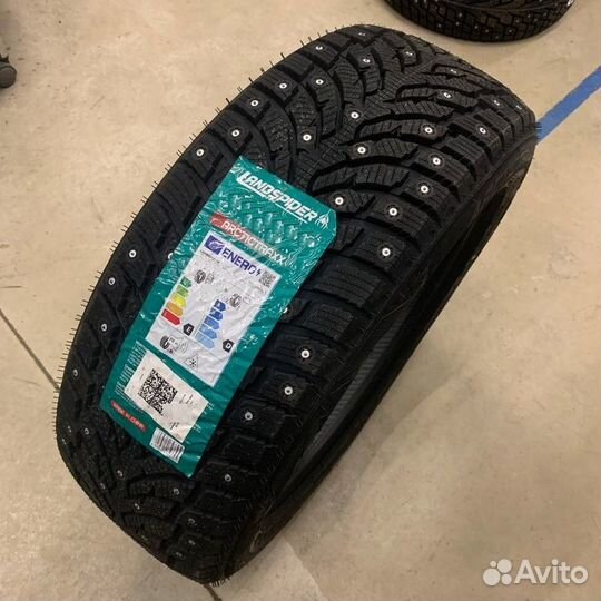 Landspider Arctictraxx 245/45 R20 103