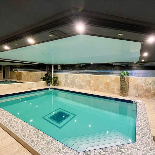 7-к. коттедж, 1300 м²