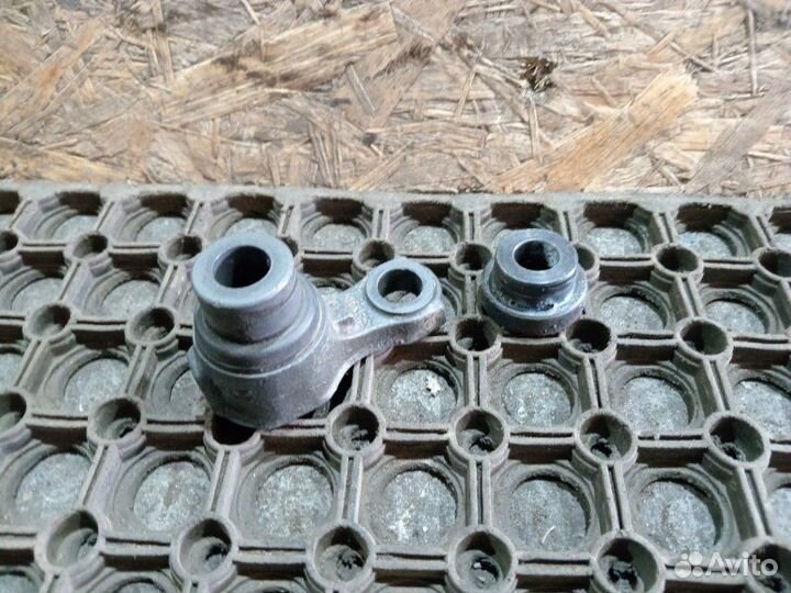 Концевая часть гидроцилиндра подъема кабины Scania