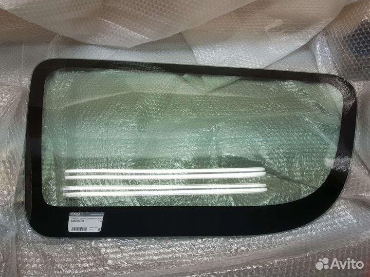 Стекло окна боковое (боковины) левое LADA largus