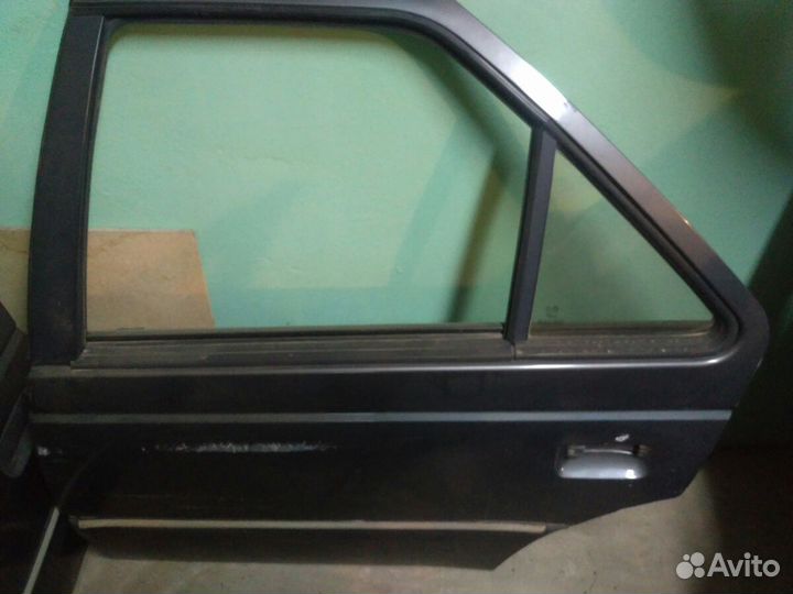 Дверь задняя левая Пежо 405