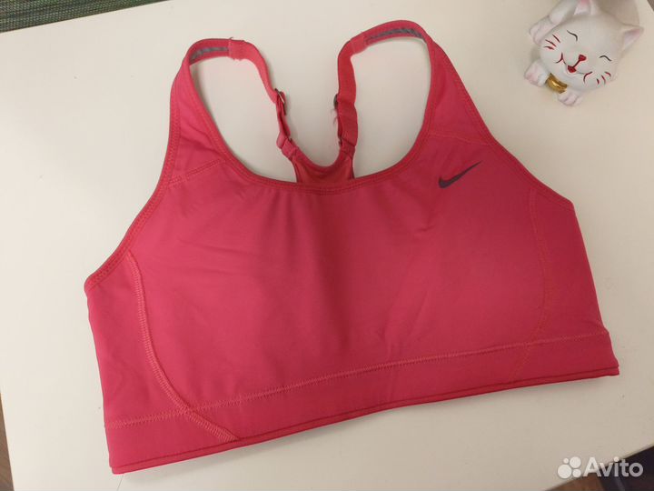 Топ спортивный nike