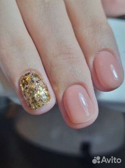 Модель на маникюр