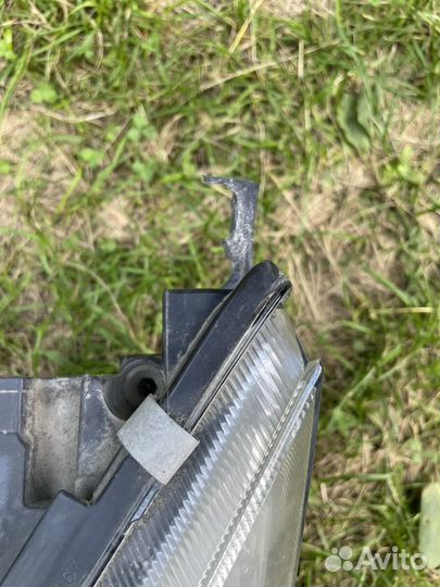 Фара левая Mitsubishi Colt Z3 дефекты