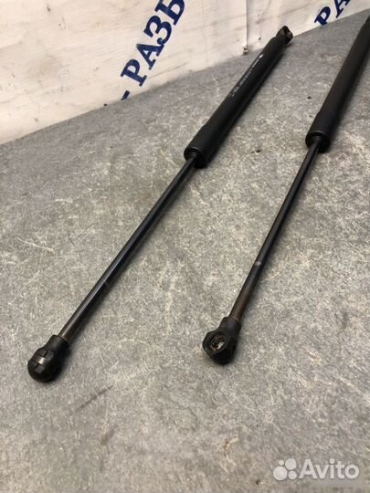 Упор багажника Renault Kaptur