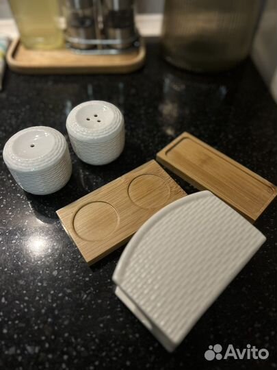 Набор для специй/салфетница/солонка/перечница