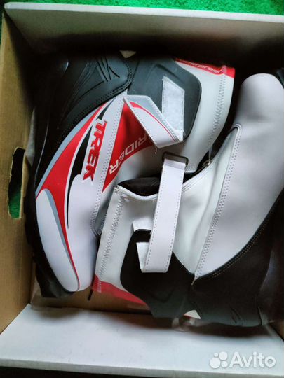Новые Лыжные ботинки 46 размер