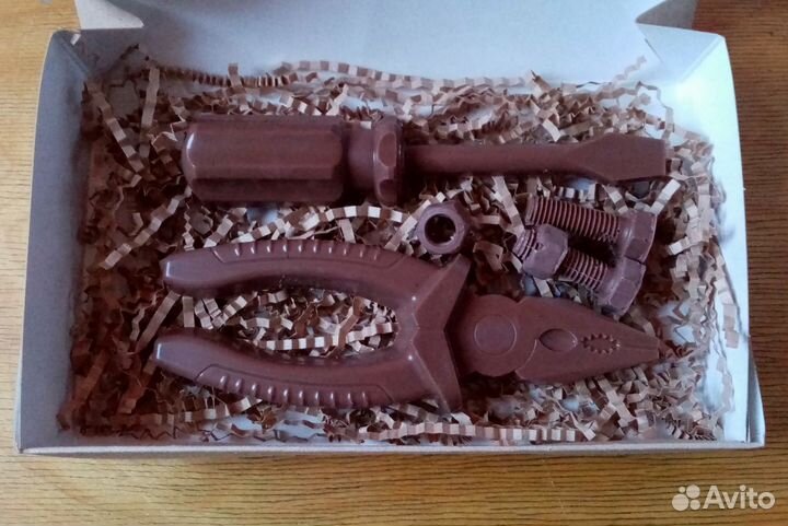 Инструменты из шоколада. Подарок на 23 февраля