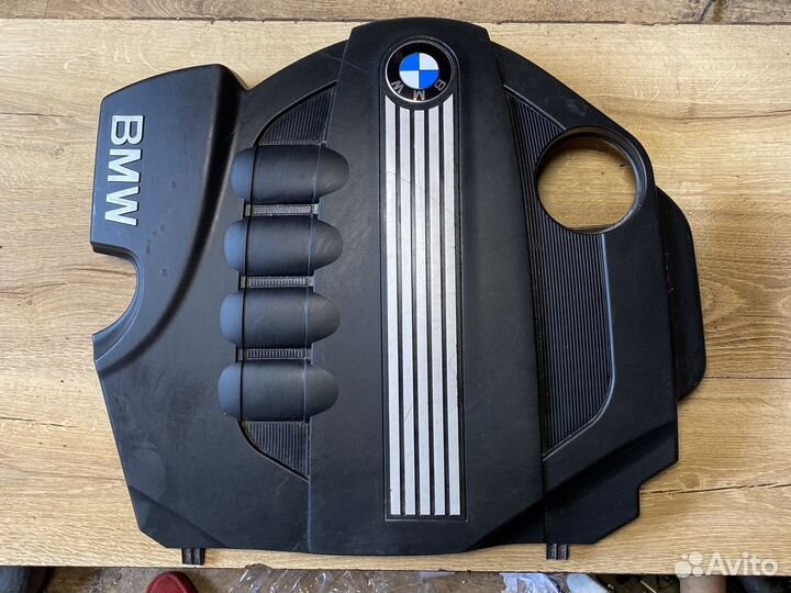 Декаративная крышка двигателя bmw
