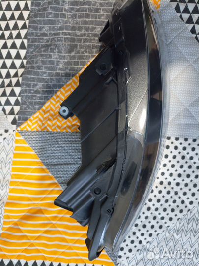 Фара левая и правая Фольксваген Поло 5 одна лампа