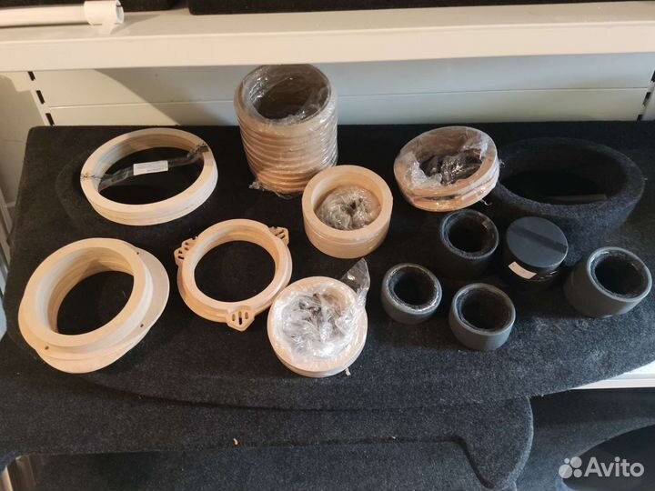 Акустические полки, подиумы, короба сабвуферов