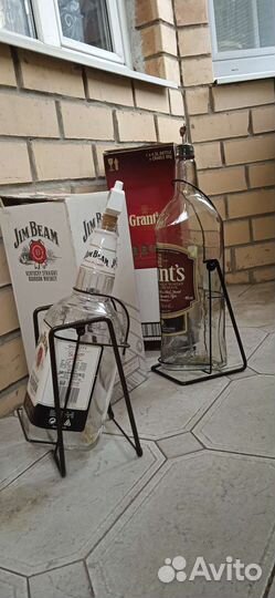 Пустая бутыль с гейзером на качелях 3л