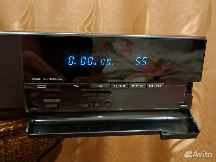 Видеомагнитофон Akai VS-425 EDG