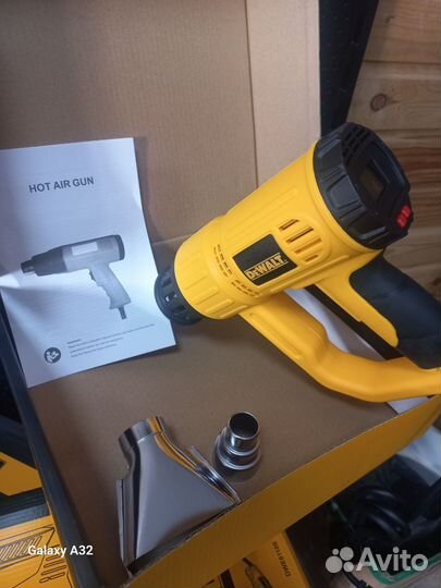 Фен строительный Dewalt с дисплеем 2000w